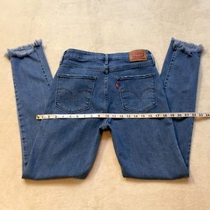 Levi’s 721 - Size 29
